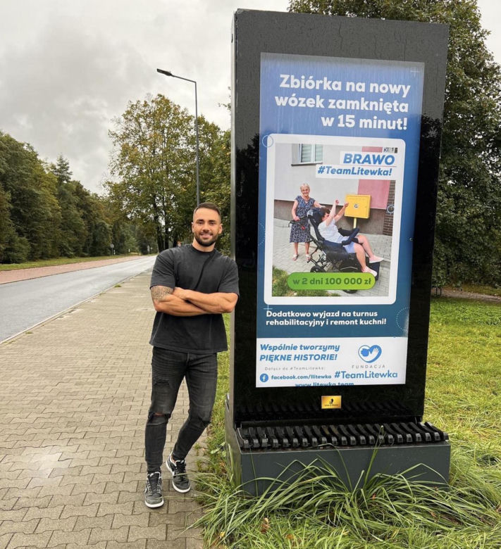 Na plakatach wyborczych występował z psami ze schroniska. Debiutant Litewka pokonał Czarzastego