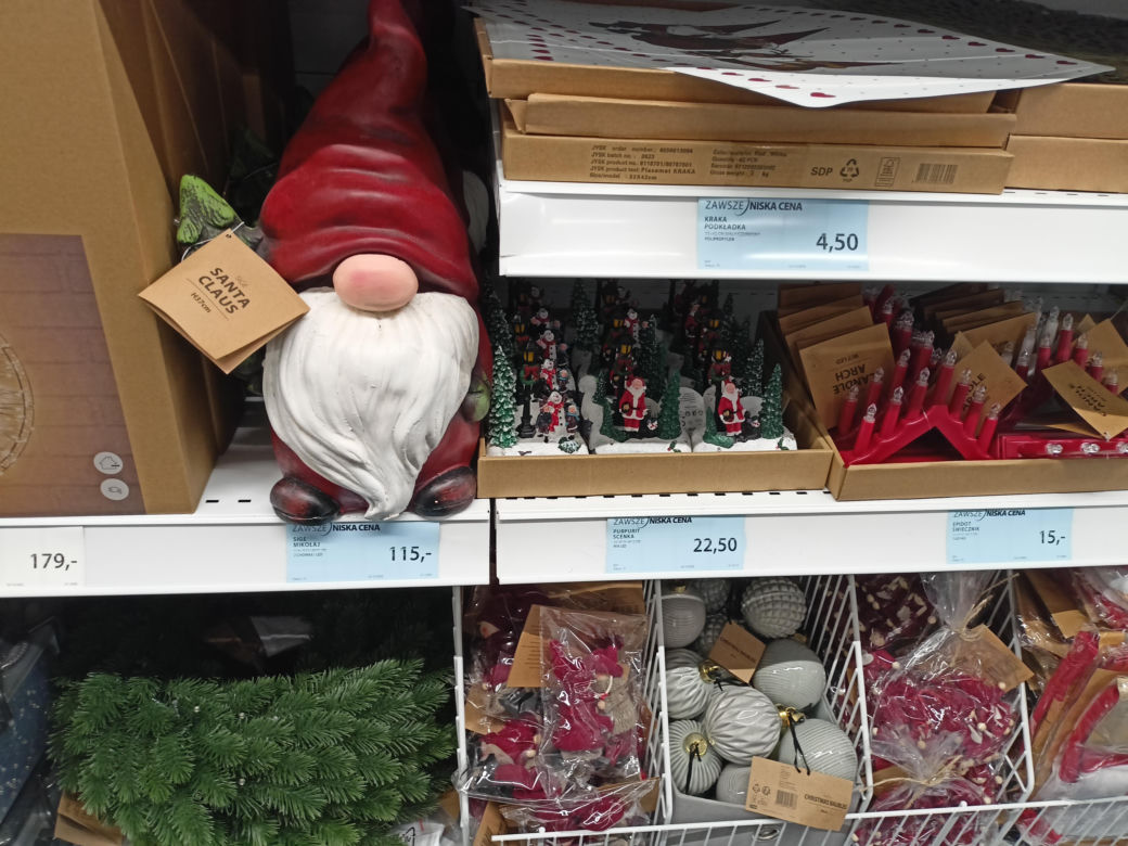Choinka w Jysk. Święta w październiku