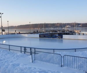 Lodowisko w Centrum Rekreacyjno-Sportowym Ukiel