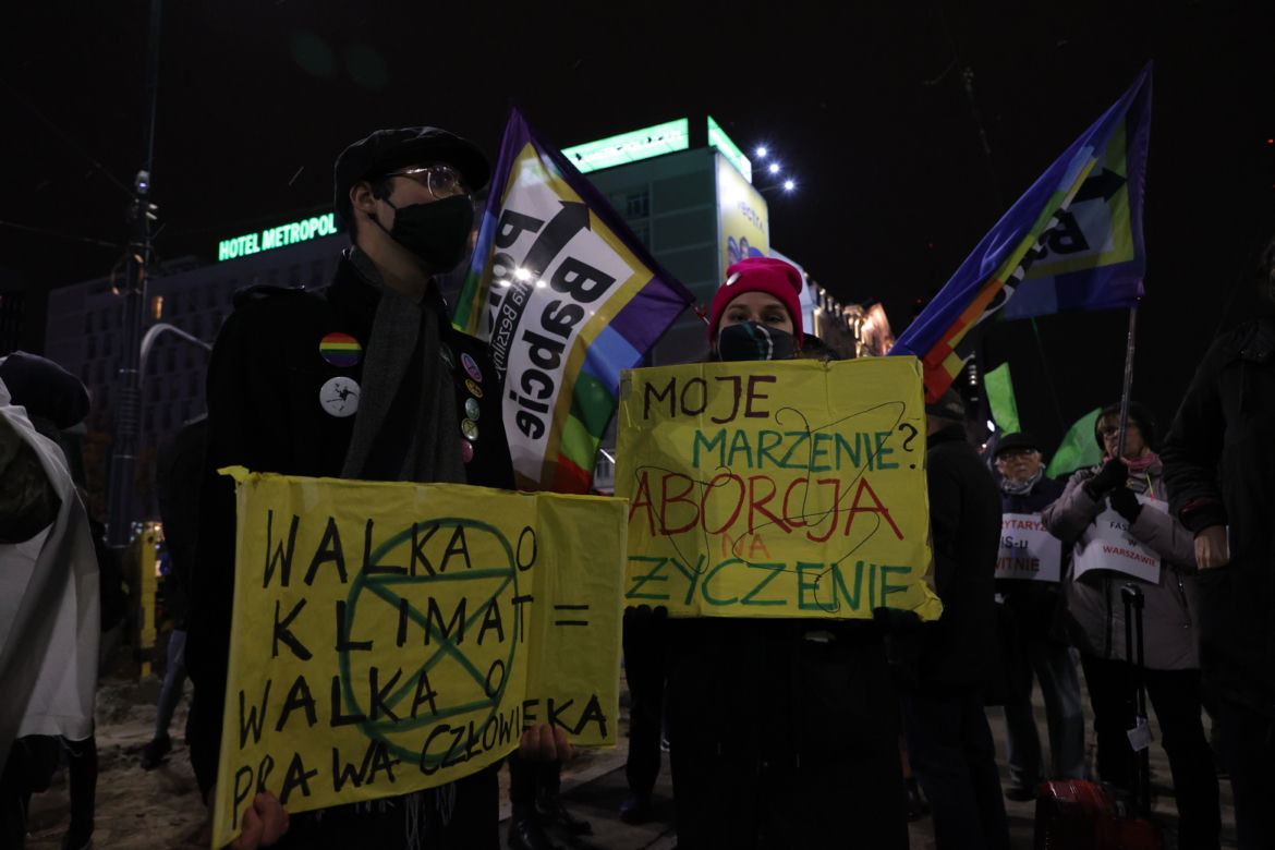 Strajk Kobiet w Warszawie. Tłumy znów wychodzą na ulice