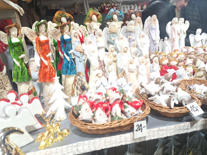 Jarmark Bożonarodzeniowy na Rynku Głównym w Krakowie 2025. Oferta wystawców