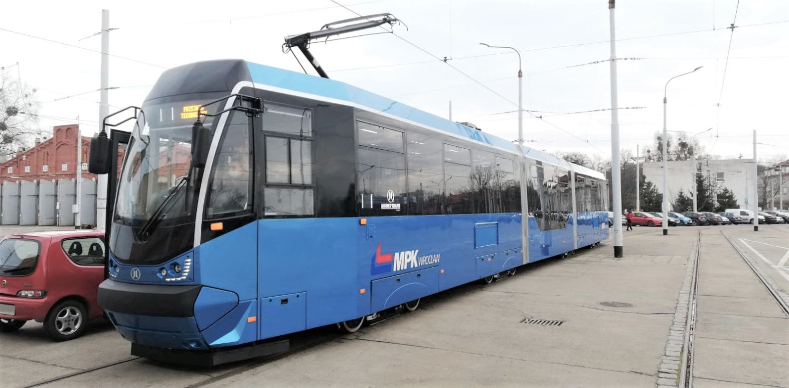 Nowy, niebieski tramwaj MPK Wrocław