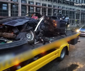 KOSZMARNY wypadek pod Kłobuckiem. BWM ZMIAŻDŻONE! Ważna prośba policji! [ZDJĘCIA]