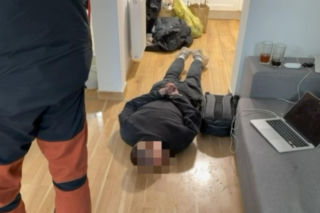 Handlowali ludźmi i narkotykami! Jedna z ofiar zdołała uciec. Zatrzymano 22 osoby