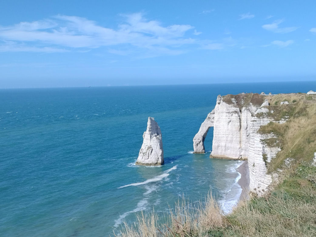Klify w Étretat w Normandii (Francja)