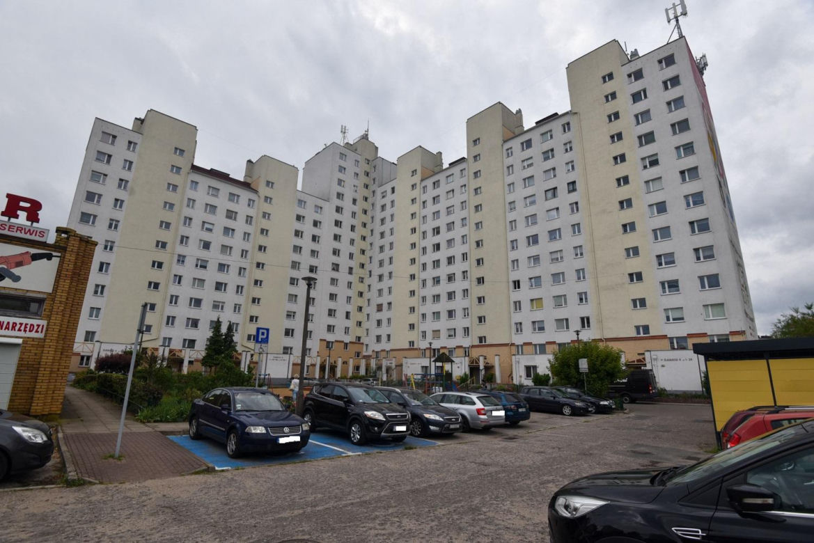 Wieżowiec-gigant z Torunia ma 47 metrów. Zdjęcia robią wrażenie