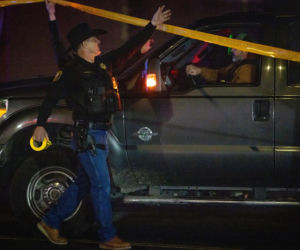 Cztery osoby zginęły, a 10 zostało rannych w sobotniej strzelaninie podczas przyjęcia urodzinowego dziecka w sali bankietowej w Stockton w stanie Kalifornia w USA