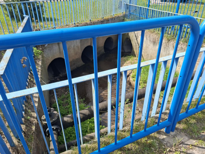 Nieznana substancja w rzece Kamiennej