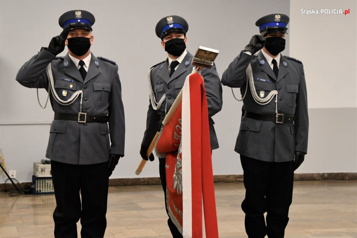  Śliczne policjantki zasiliły szeregi śląskiej policji. Ślubowanie mają za sobą [ZDJĘCIA]