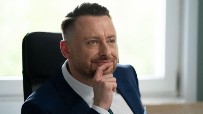 Barwy szczęścia, odcinek 3427: Wilk wyjdzie z aresztu po wpłaceniu kaucji! Obmyśli nowe oszustwo na budowie osiedla - ZDJĘCIA
