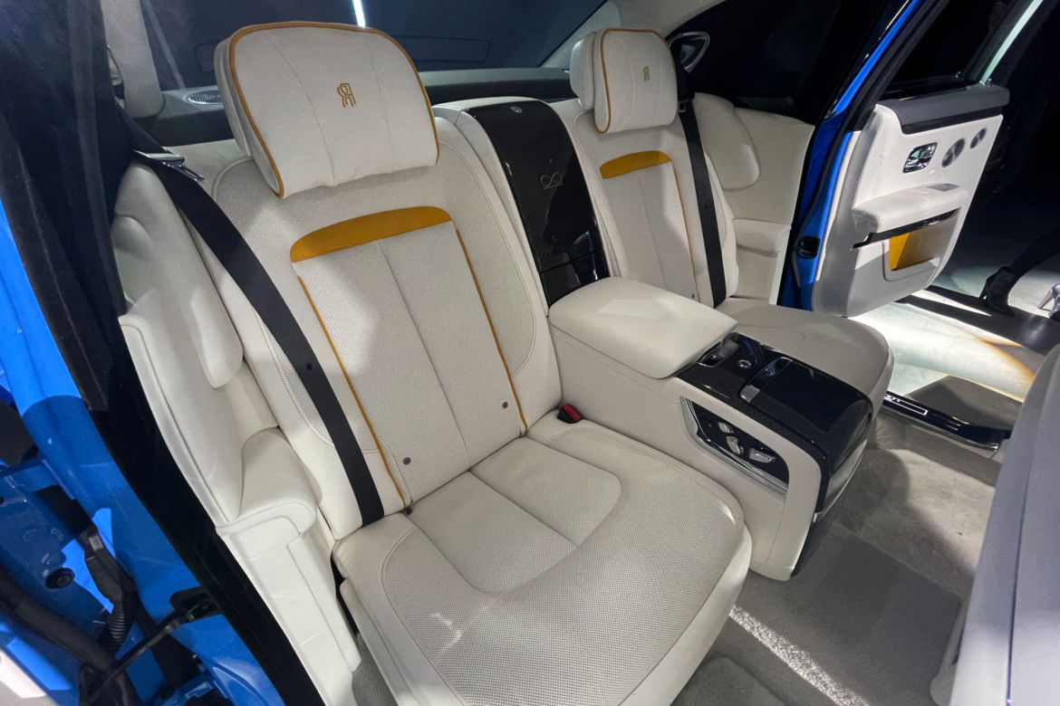 Rolls-Royce Black Badge Ghost
