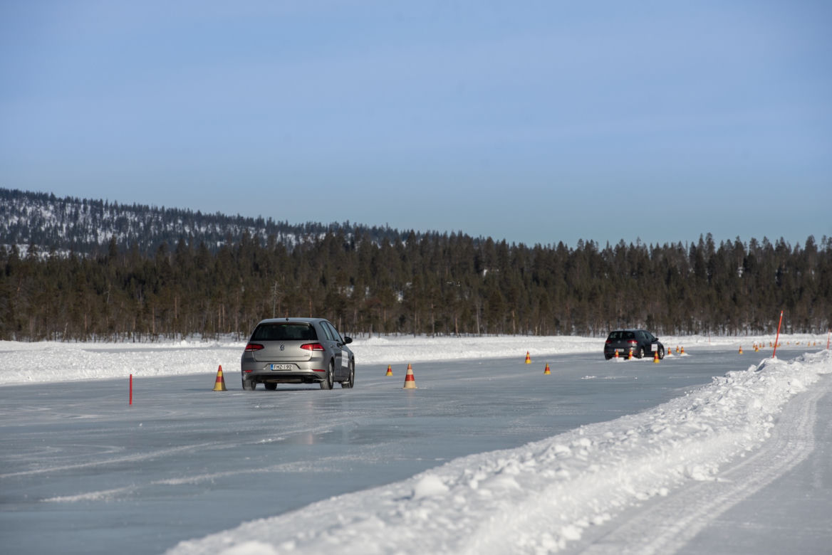 Nokian WR Snowproof - Test opony zimowej