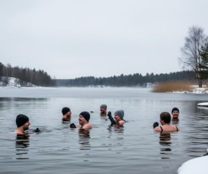 Noworoczne morsowanie w Radomiu. Kiedy Radomskie Morsy znów wejdą do wody?