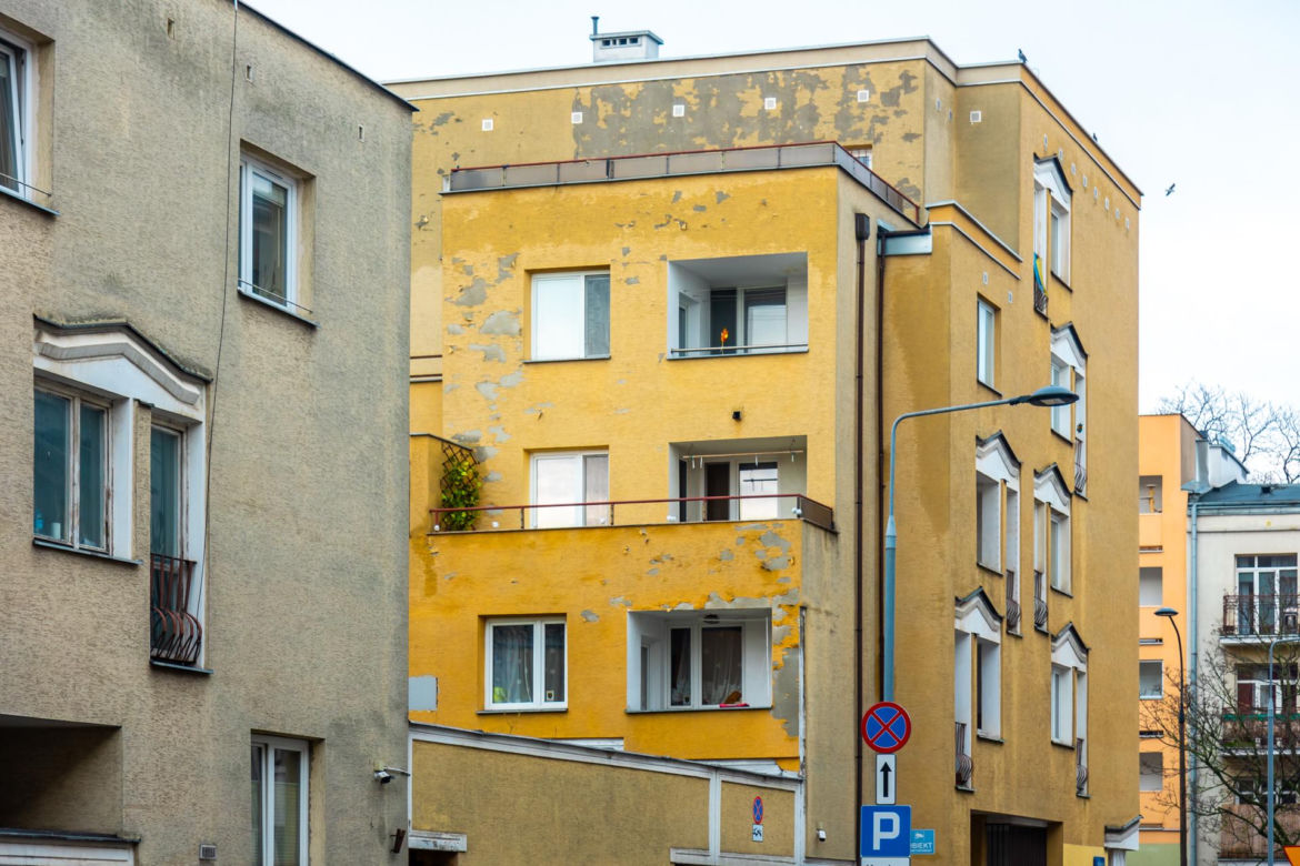 Blok na Madalińskiego 55 w Warszawie