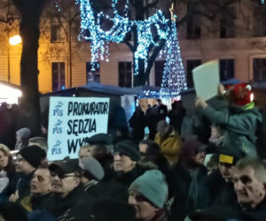 Manifestacja w obronie sądownictwa w Szczecinie