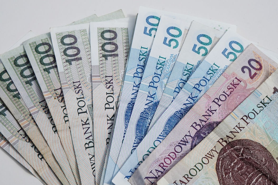 W tych branżach zarobisz najwięcej na Podkarpaciu. Stawki za luty 2023 