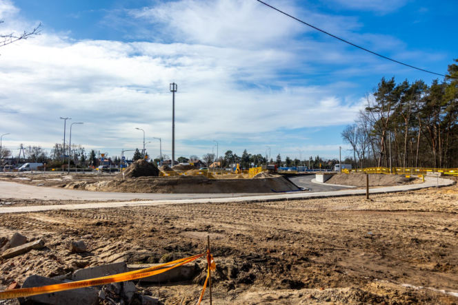 Budowa tunelu pod torami przy PKP Warszawa Wesoła