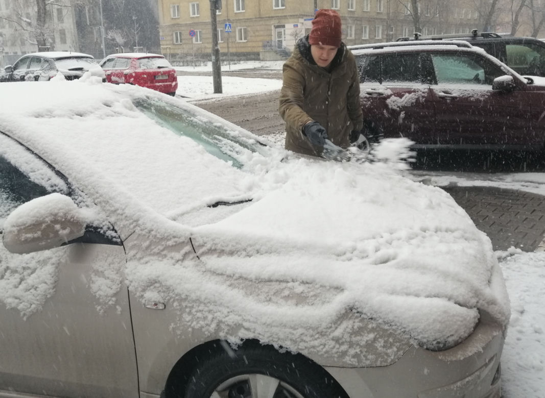 Śnieg zaskoczył Warszawę
