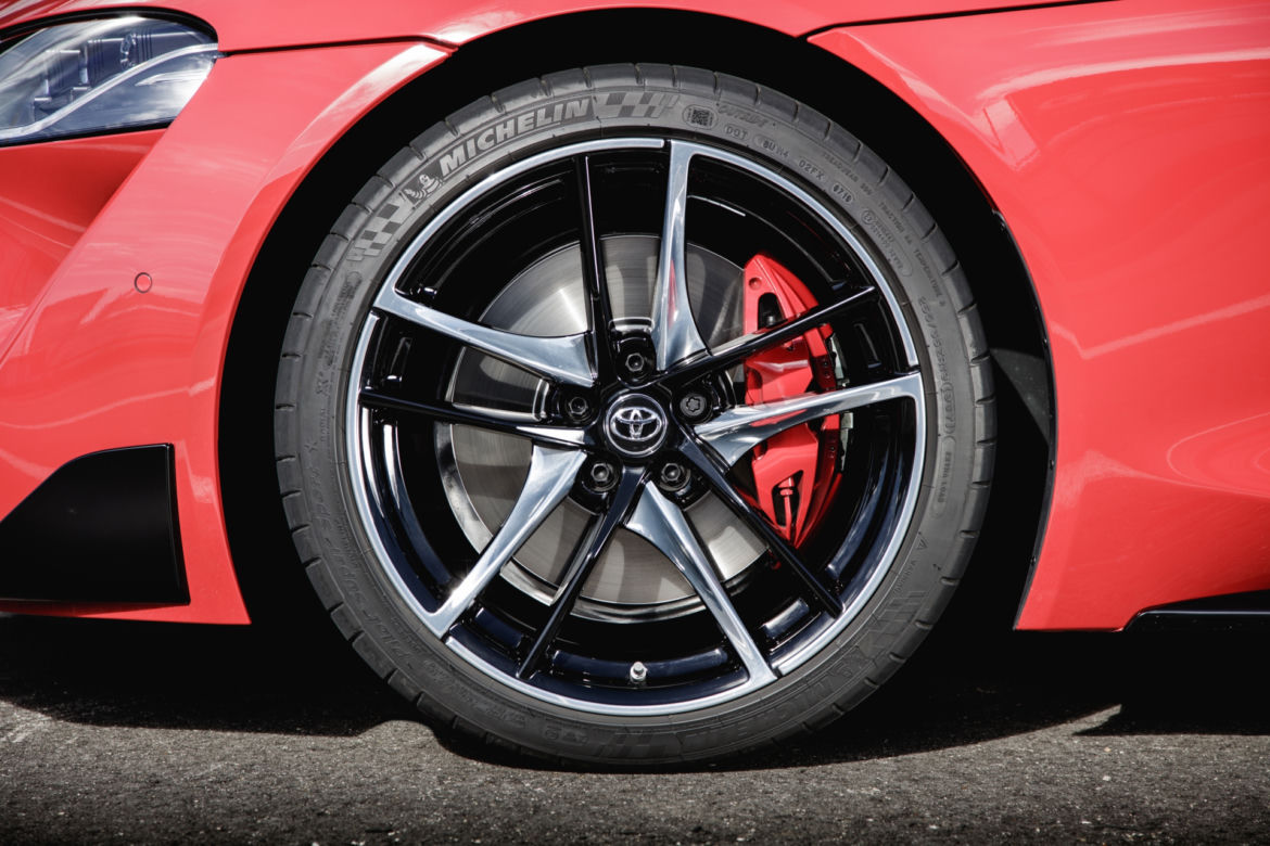 Toyota GR Supra w kolorze Renaissance Red