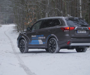 Mitsubishi Outlander PHEV lifting 2016