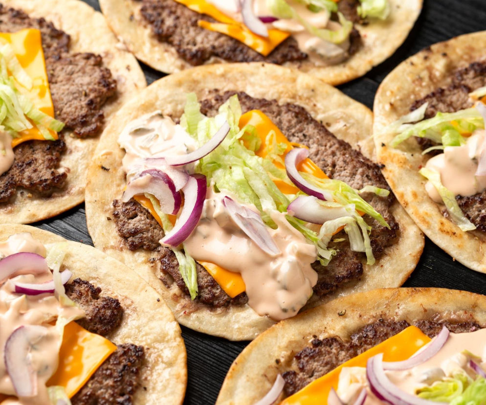 Chrupiące Gyros Smash Tacos. Sycące i uzależniające