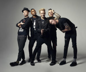 Deryck Whibley (Sum 41) otwarcie na temat swojego stanu zdrowia. Muzyk wyznał, że niemal stracił życie!