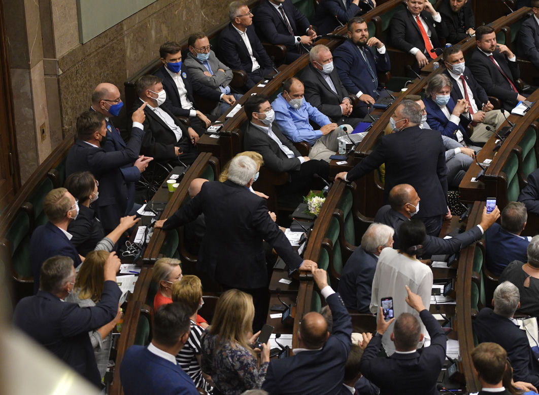 Kukiz zmieszany z błotem! Posłowie opozycji tego mu nie darują