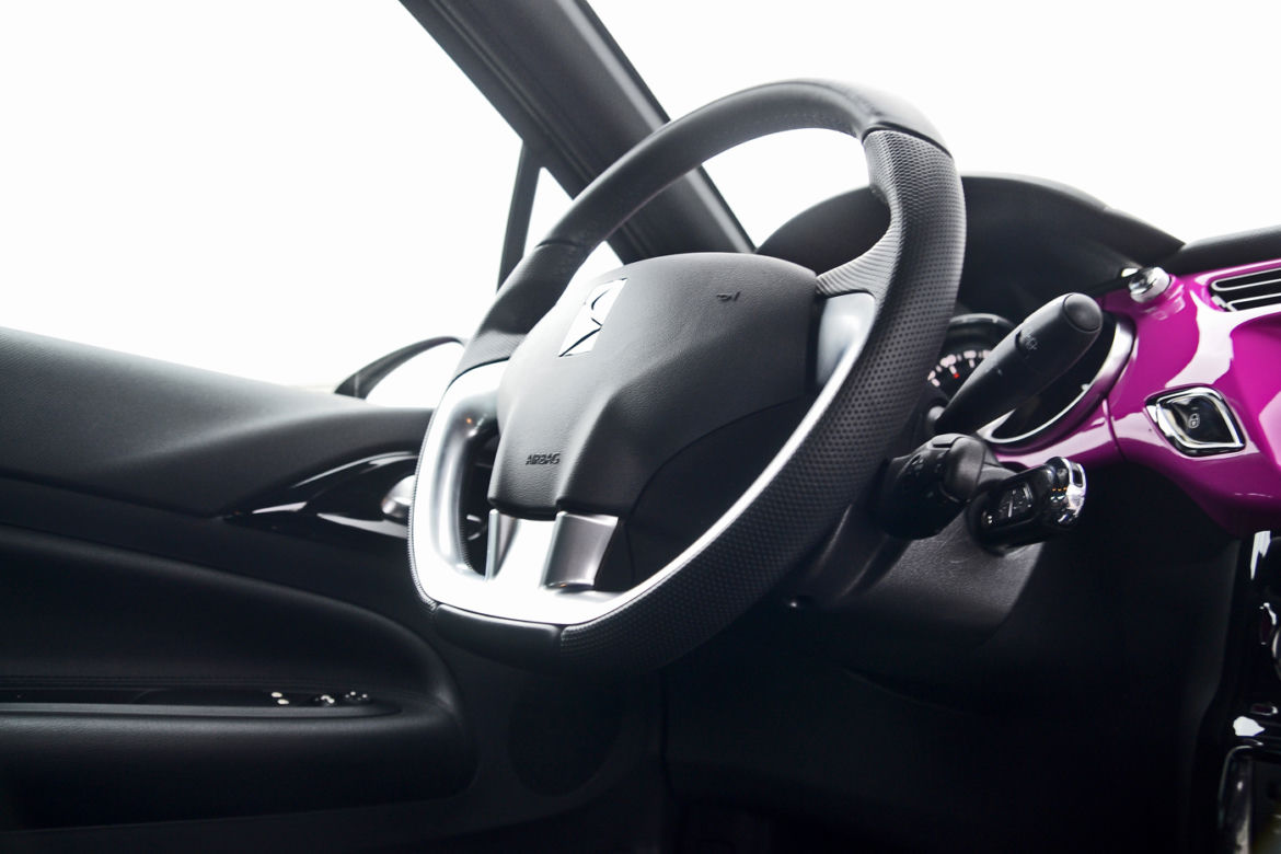 Citroen DS3 Dark Pink 1.6 THP