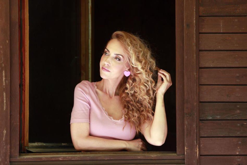 Ranczo. Tak powstaje kultowa Wioletka (Magdalena Waligórska-Lisiecka). Aktorka pokazała, co dzieje się przed wejściem na plan