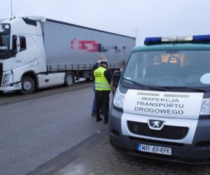 Wzmożone kontrole ITD na Mazowszu. Inspektorzy zbadali ponad 200 pojazdów i trzeźwość kierowców