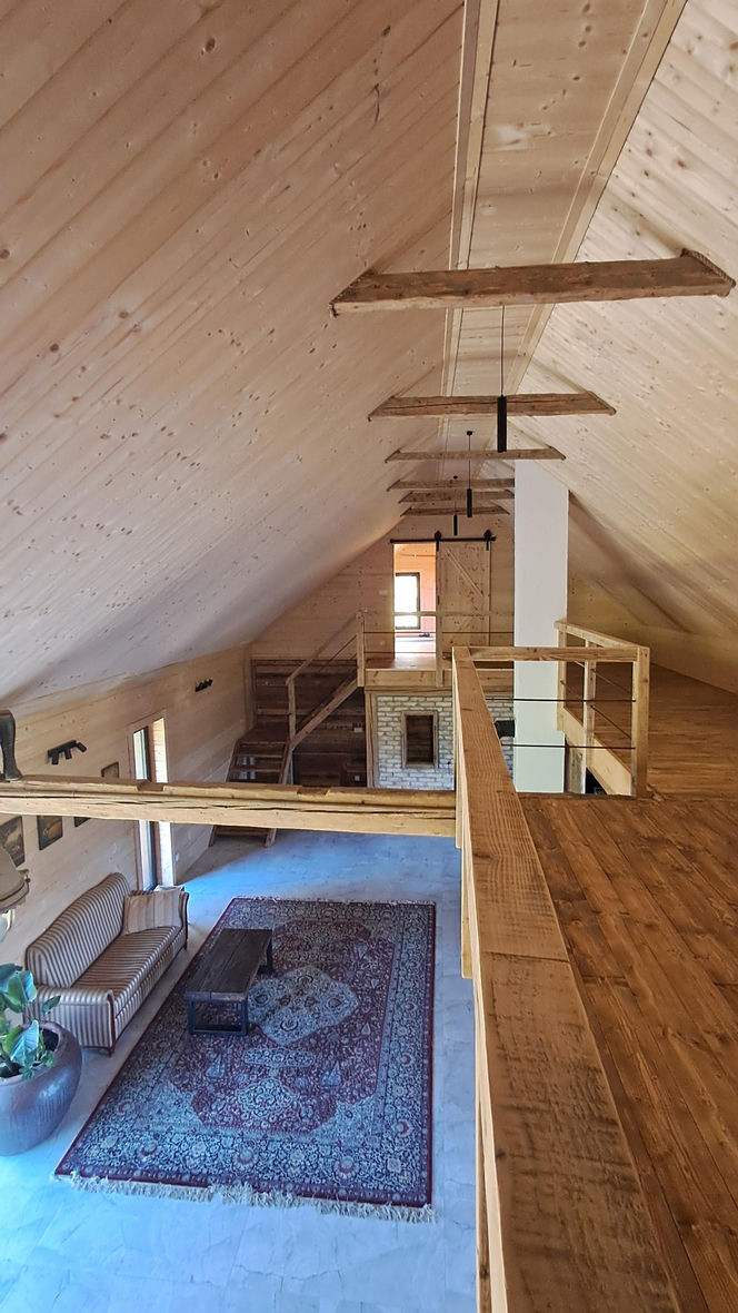 Remont chyży łemkowskiej w Hańczowej