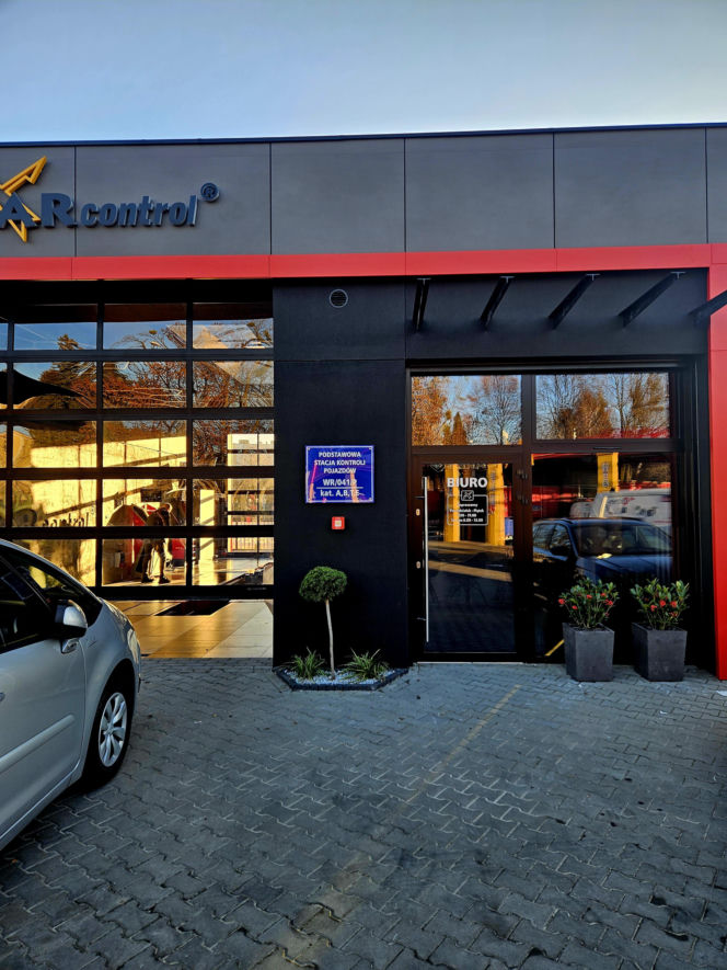 Nowy XCARcontrol! Z PRZEGLĄDEM AUTA przy… świeżo palonej kawie!