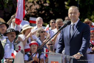 Nawrocki wypalił o żyrandolach. Tak zaczyna drugi rok prezydentury