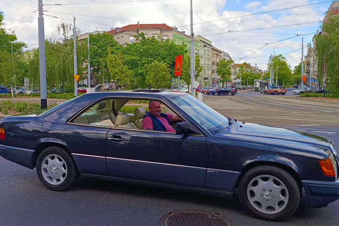 Parada zabytkowych pojazdów w Szczecinie