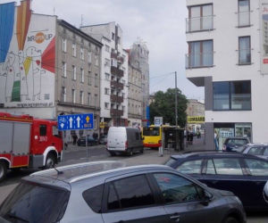 Bomba w autobusie linii 145. Wybuchła na przystanku
