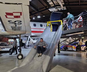 Samoloty, roboty i symulatory w Oławie! Muzeum Wena otwiera nową halę