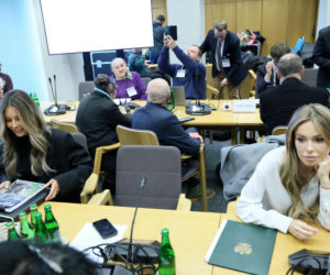 Doda i Rozenek-Majdan znowu spotkały się w Sejmie. Tym razem dzieliło je jedno krzesło!