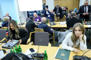 Doda i Rozenek-Majdan znowu spotkały się w Sejmie. Tym razem dzieliło je jedno krzesło!