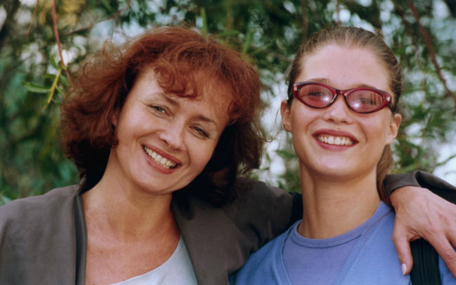 Pamiętacie jej debiut w "Czterdziestolatku"? Tak przez dekady zmieniała się Joanna Szczepkowska