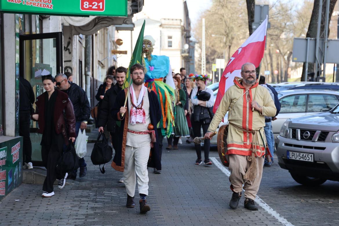 Jare Gody 2024 w Lublinie. Pożegnali zimę i przywitali wiosnę topieniem marzanny!