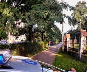 Gliwice: Ucieczka przed policją zakończyła się na ogrodzeniu parafii. Wierni byli w szoku [ZDJĘCIA]