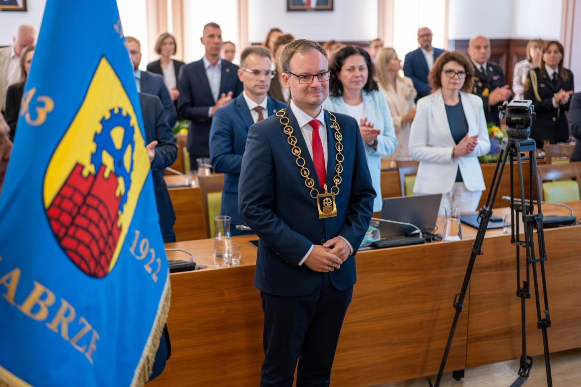 Zaprzysiężenie nowego prezydenta Zabrza. Kamil Żbikowski złożył ślubowanie i zwrócił się do mieszkańców