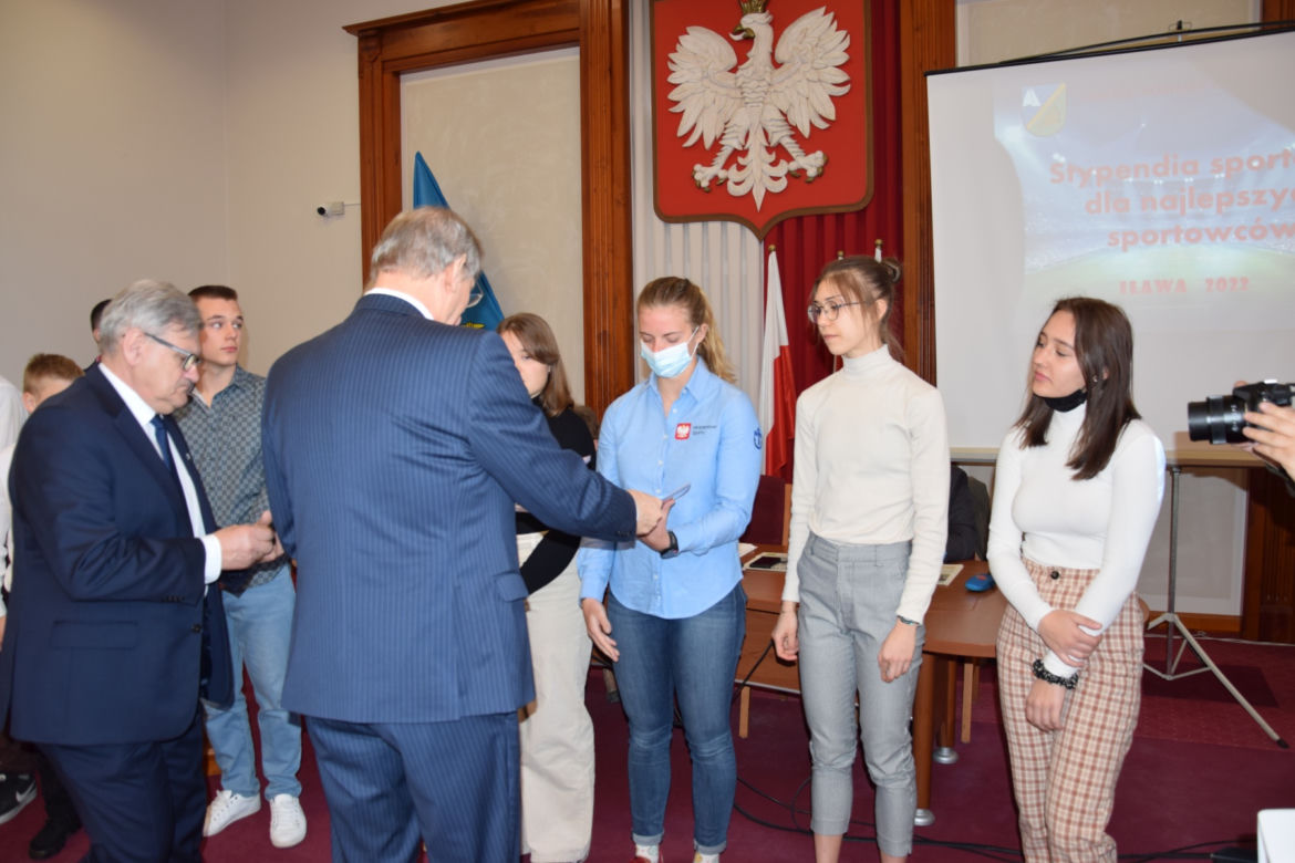 Stypendia i statuetki za osiągnięcia sportowe w gminie Iława