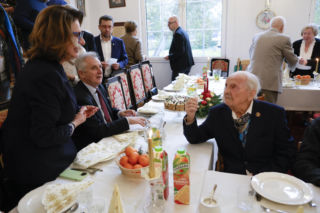 Małgorzata Kidawa-Błońska wpadała na wigilię w Skolimowie. Wzruszające sceny [ZDJĘCIA]