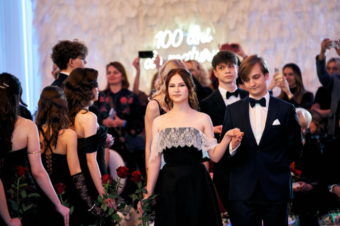 Studniówka siedleckiej Królówki 2026 - walc i polonez