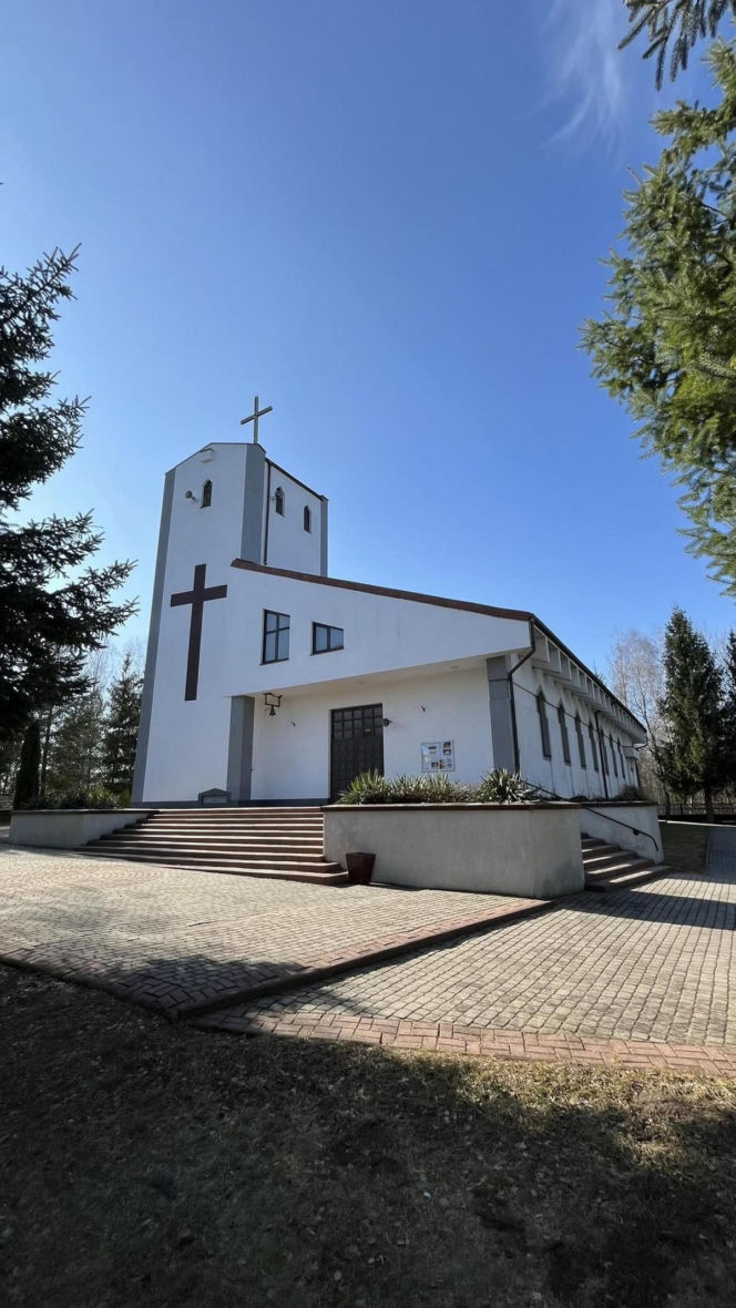 Proboszcz apeluje do wiernych, by w upały zostali w domach. „To nie jest grzech”