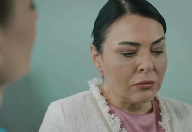 Panna Młoda, odcinek 18.. Derya, Mukadder