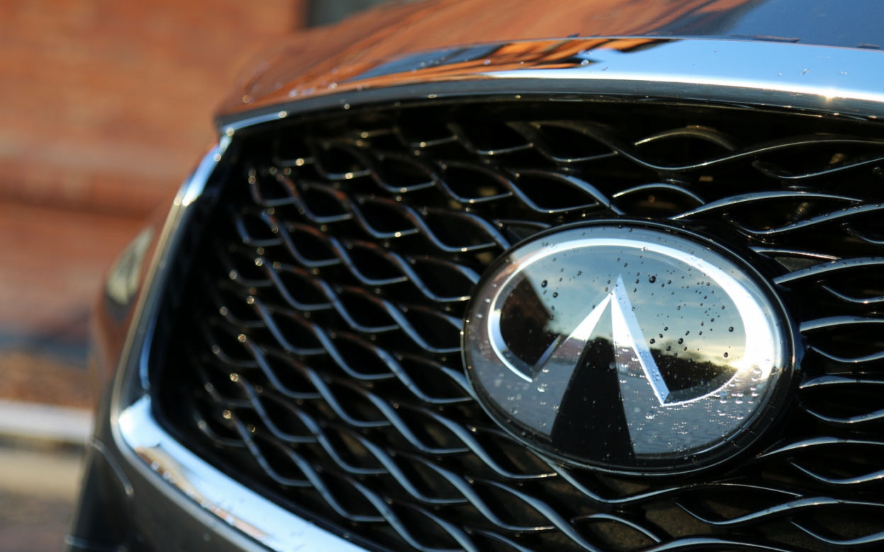 Infiniti Q30 Sport 2.0 Turbo AWD