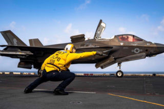 USA uderza w Iran. CENTCOM mówi o samoobronie