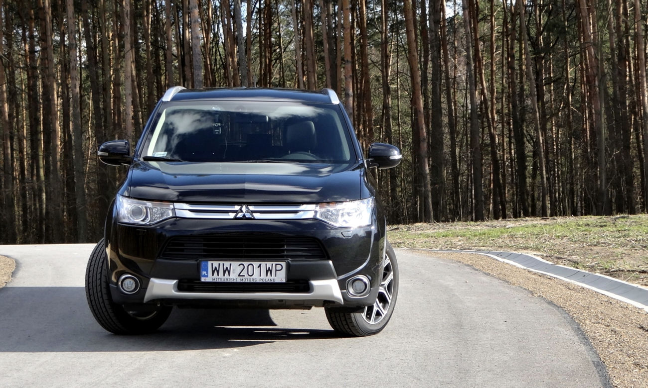 Mitsubishi Outlander 2.2 DID AT 4WD Fischer